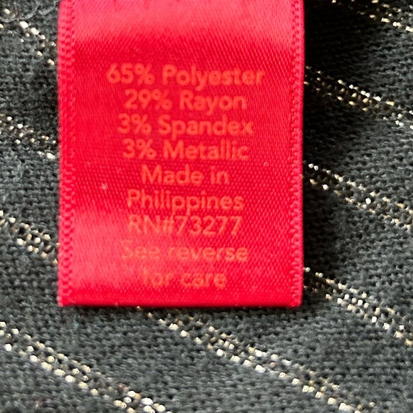 JENNIFER LOPEZ Black & Gold Sweater   Sz Small   Preloved Good Condition - Picture 6 of 6